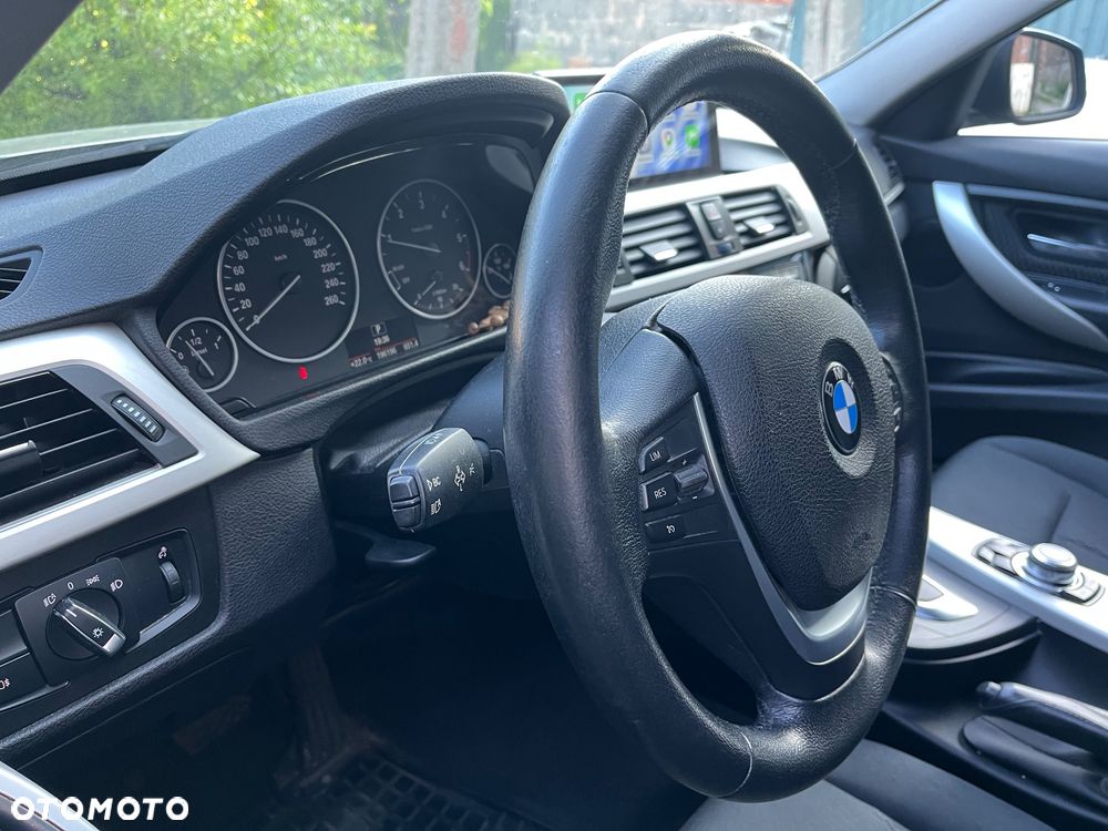 BMW Seria 3 320d xDrive - 5