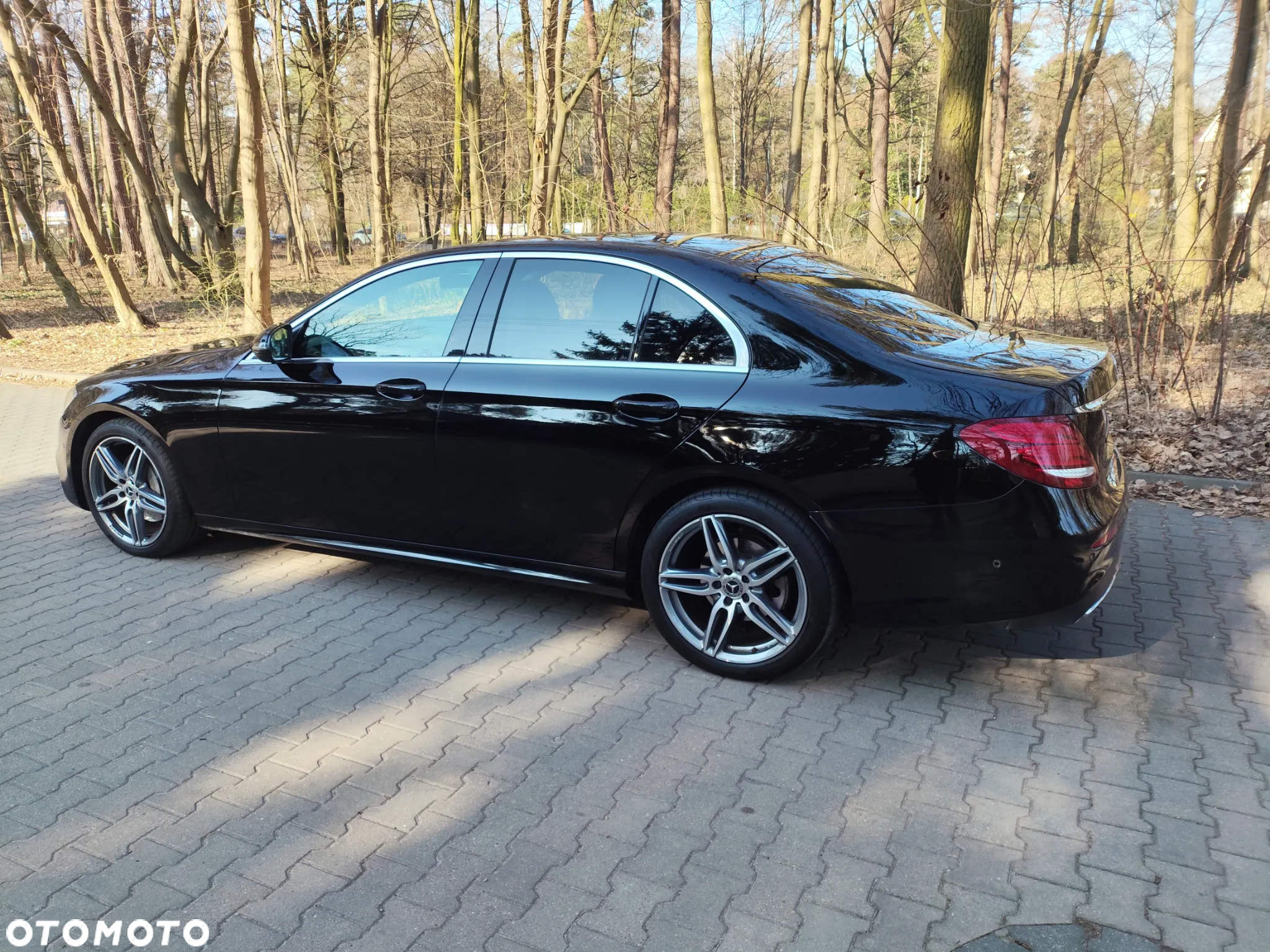 Mercedes-Benz Klasa E 220 d 4-Matic Business Edition 9G-TRONIC - 2