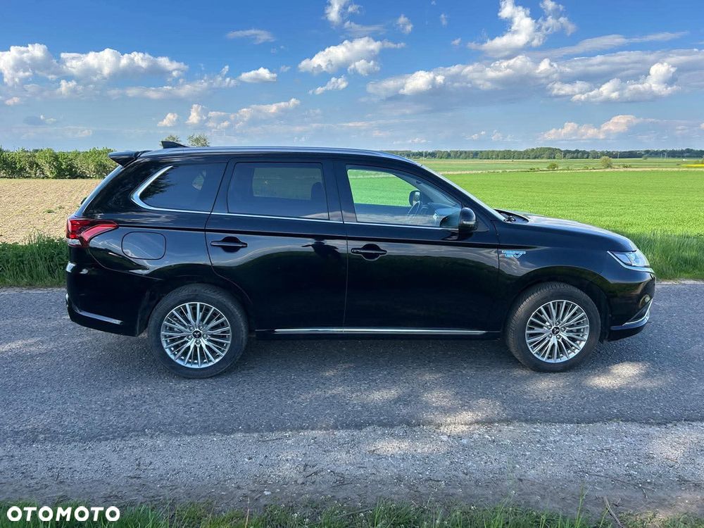 Mitsubishi Outlander - 5