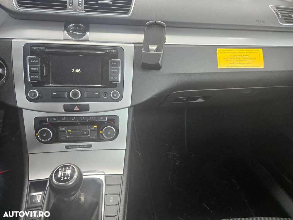 VOLKSWAGEN Passat 2011 — imagine 11