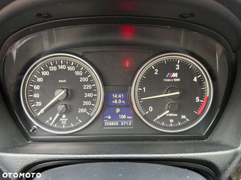 BMW Seria 3 330d M Sport Edition - 34