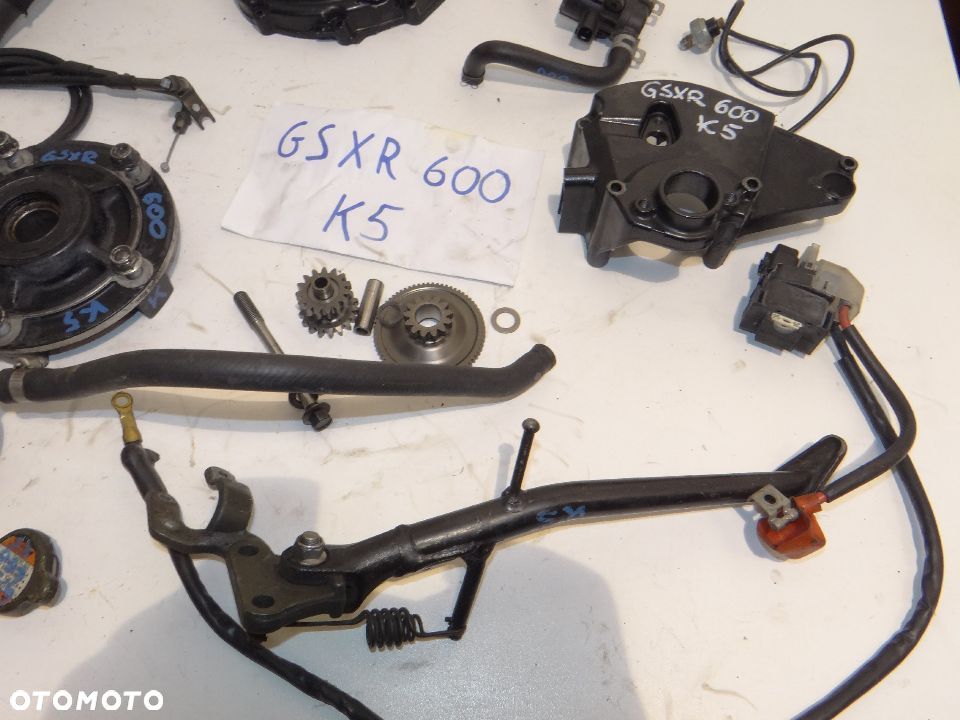 GSXR 600 K4 K5 koło magnesowe oska czujnik luzu przewód zębatka pokrywa kołyska R125 - 8