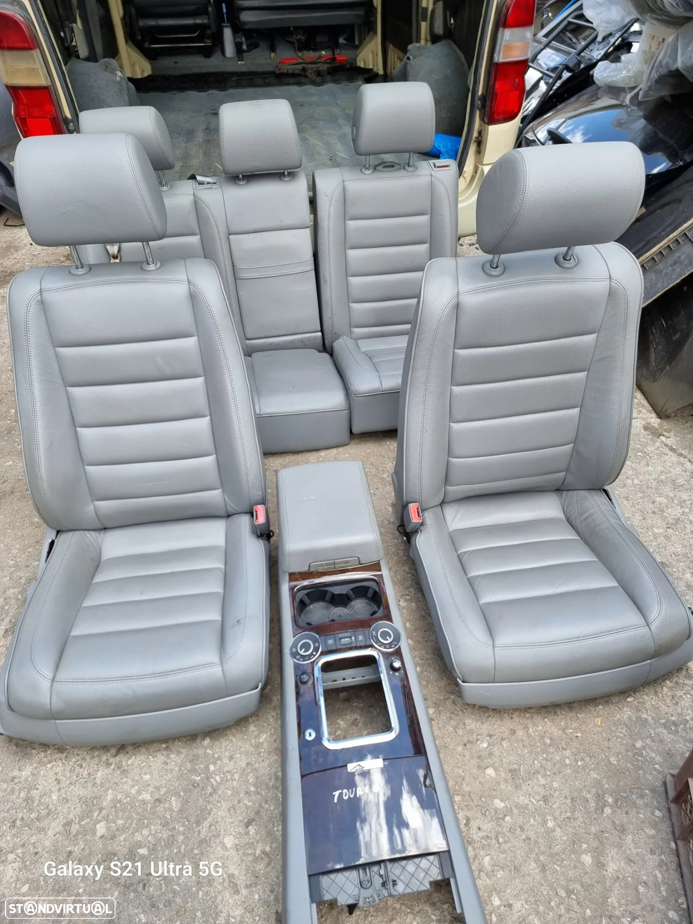 VW Touareg 4.2 Gasolina 310cv ref motor AXQ de 2005 para peças - 2