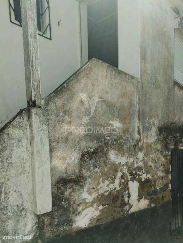 MORADIA E TERRENO LUGAR DO PINHEIRO / LOUREIRO - Grande imagem: 2/14