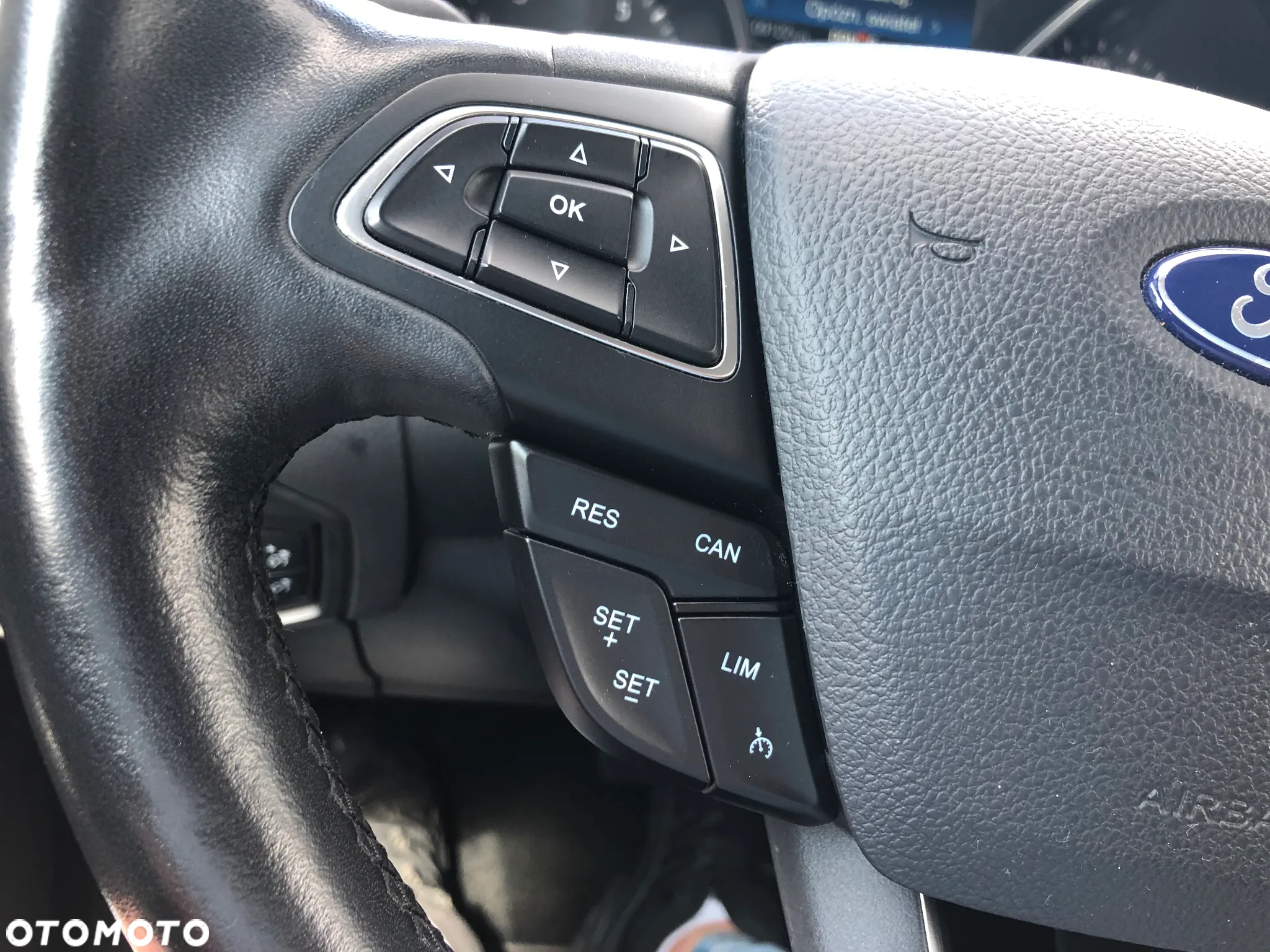 Ford Focus 1.0 EcoBoost Titanium - 37