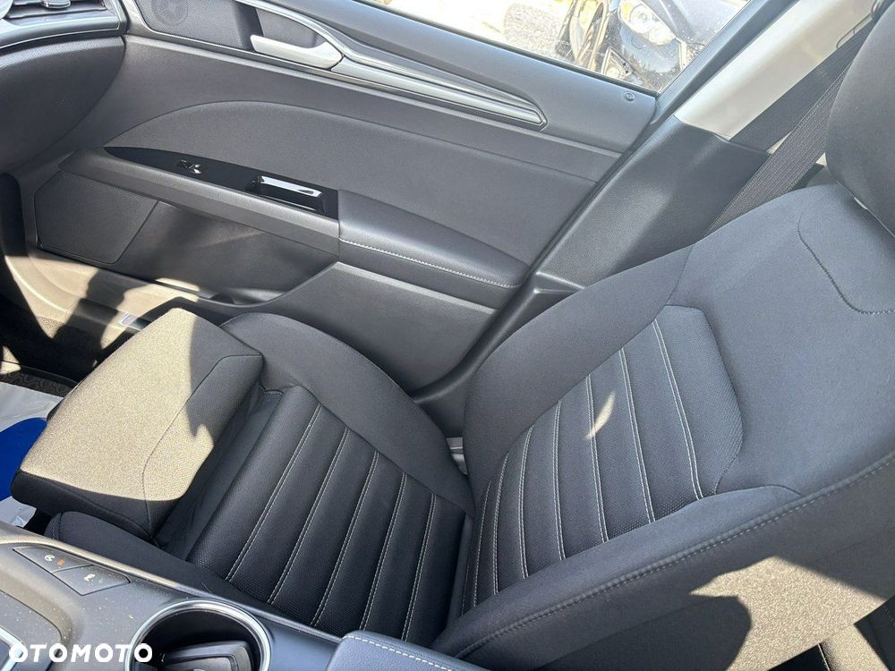 Ford Mondeo - 33