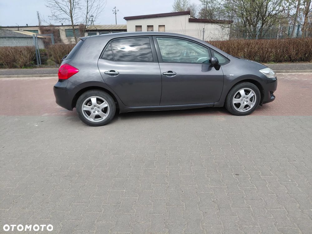 Toyota Auris 1.6 VVT-i Premium - 2