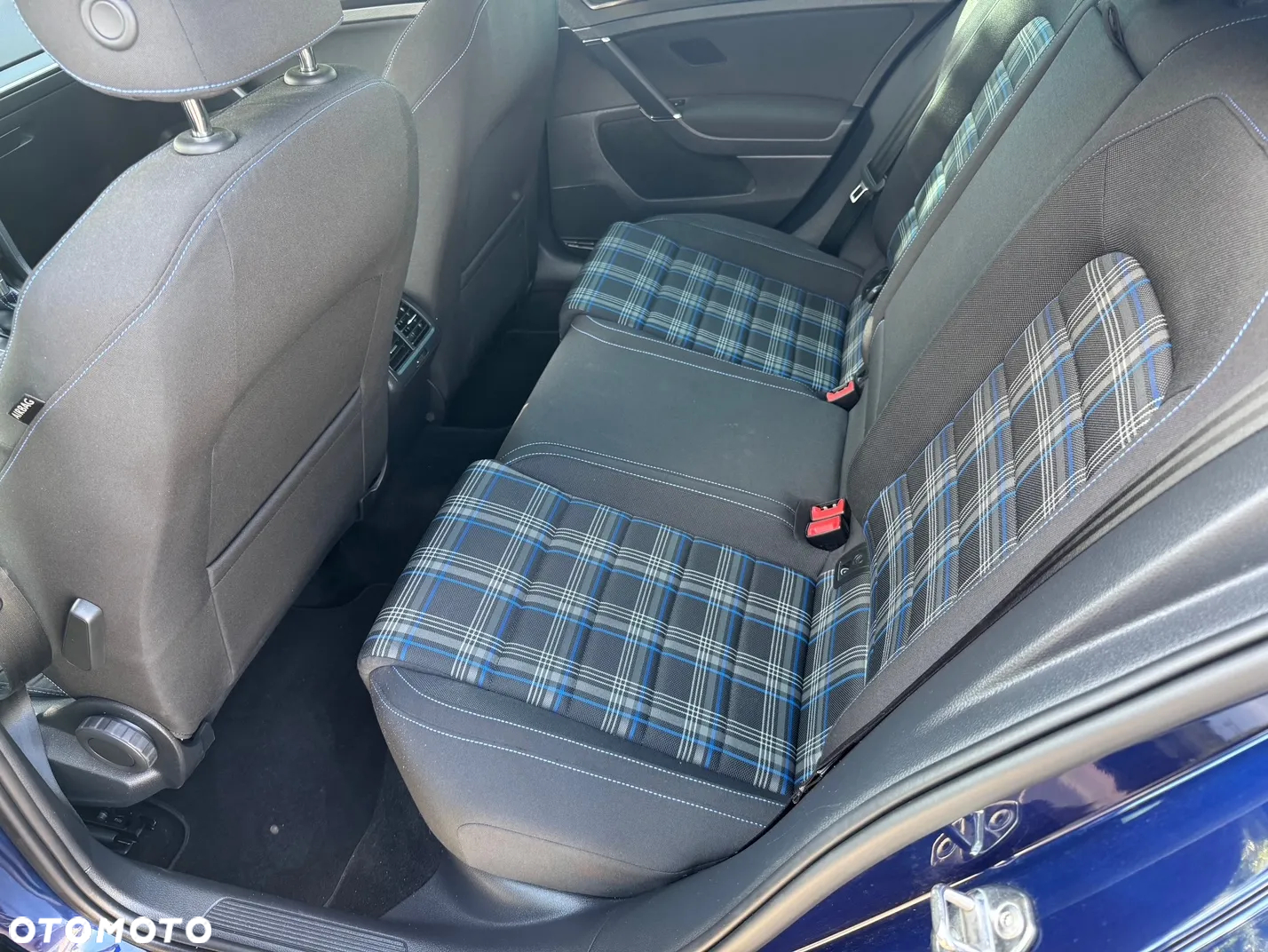 Volkswagen Golf - 15
