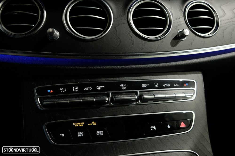 Mercedes-Benz E 300 de AMG Line - 25