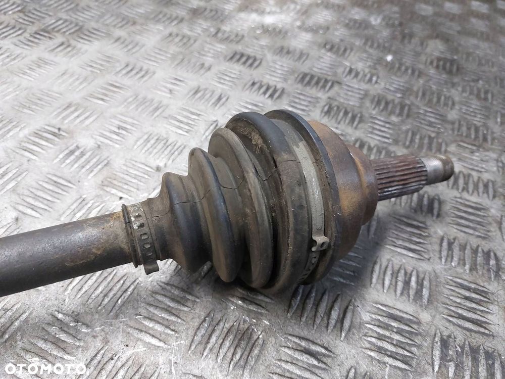 PÓŁOŚ PRAWY PRZÓD 6B PRAWA DŁUGA RENAULT TRAFIC II 1.9 DCI - 4