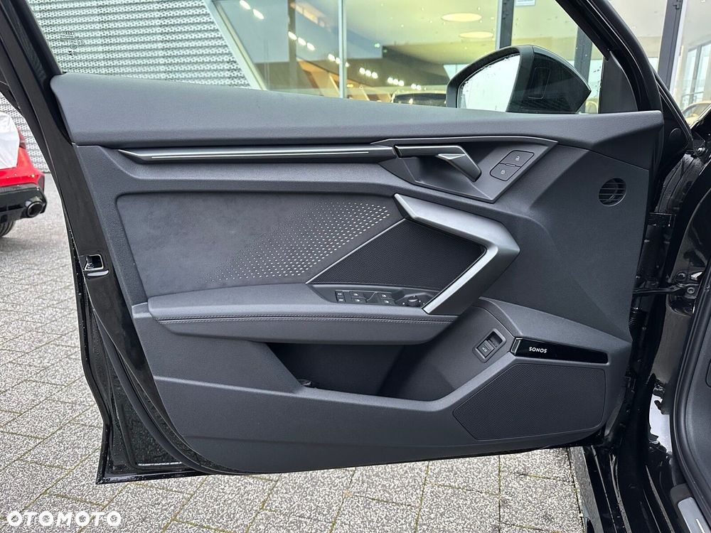 Audi RS3 Sportback - 11