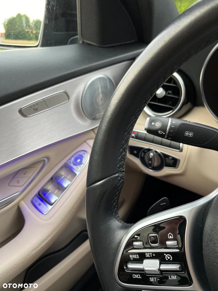 Mercedes-Benz Klasa C 200 4MATIC 9G-TRONIC - 35