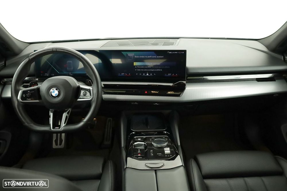 BMW 520 d Pack Desportivo M - 8
