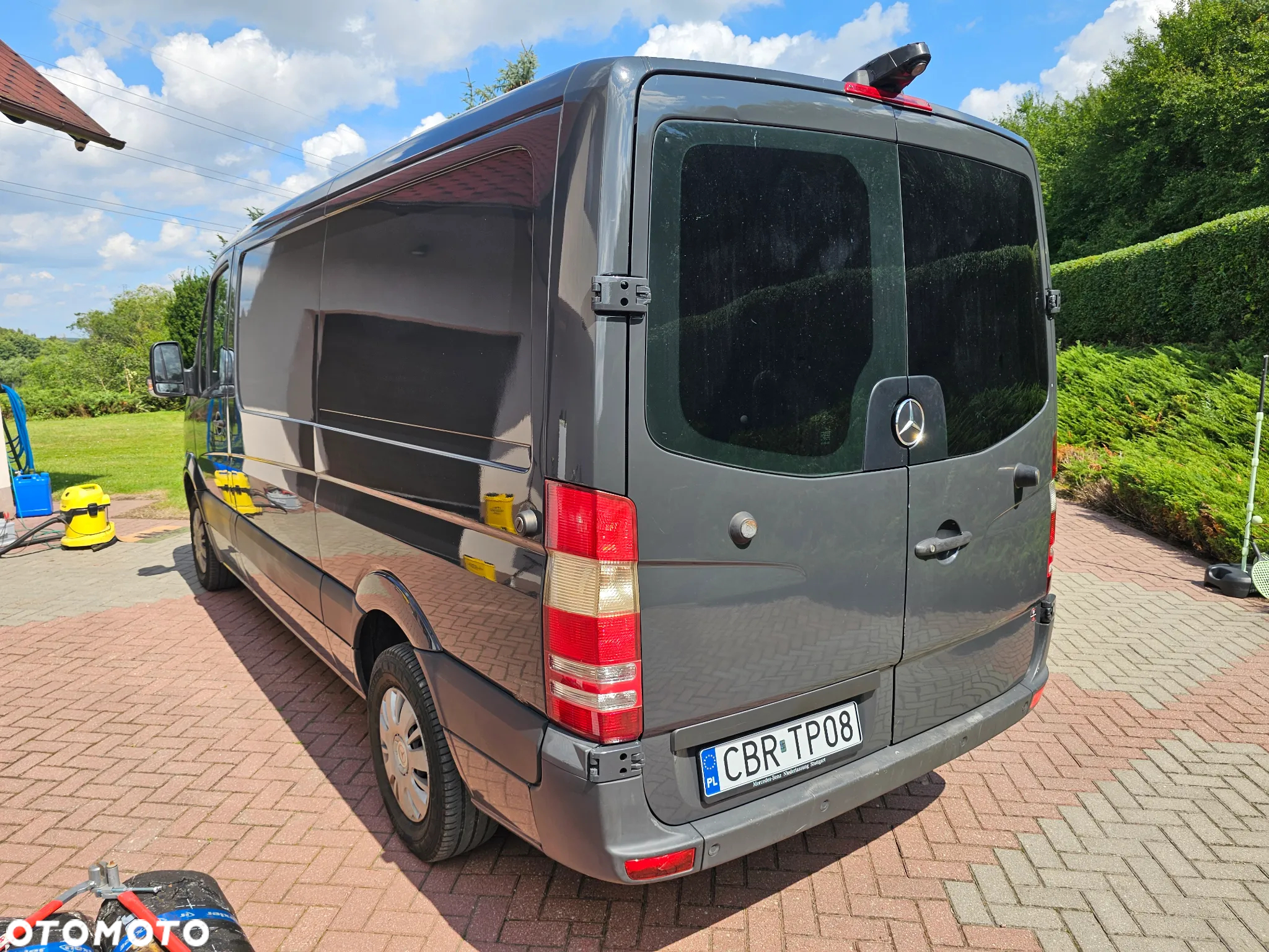 Mercedes-Benz Sprinter - 13