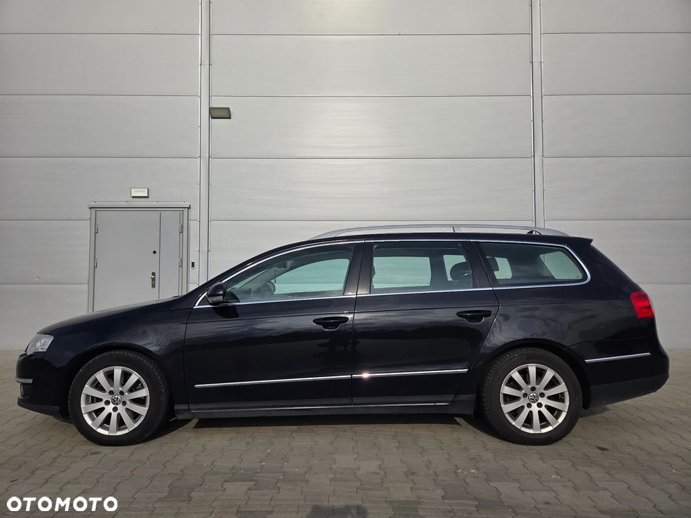 Volkswagen Passat - 1
