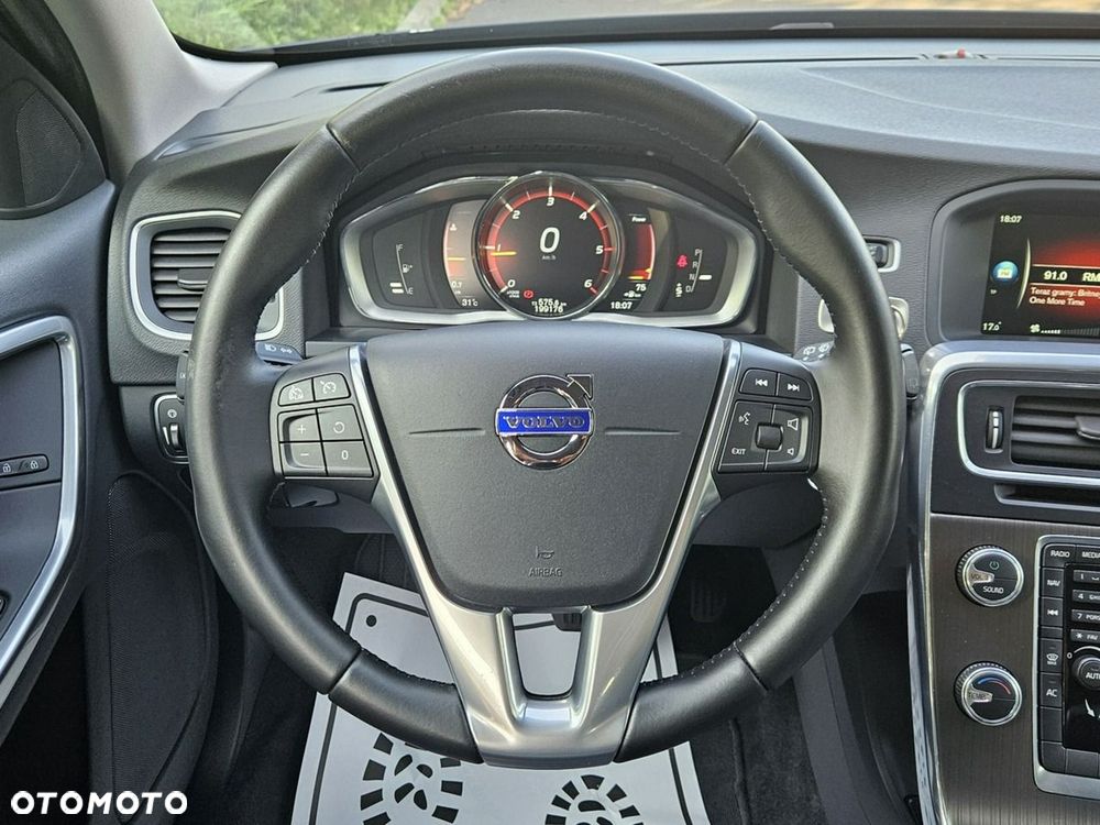 Volvo V60 D2 Geartronic Summum - 13