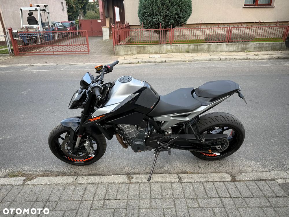 KTM Duke - 5