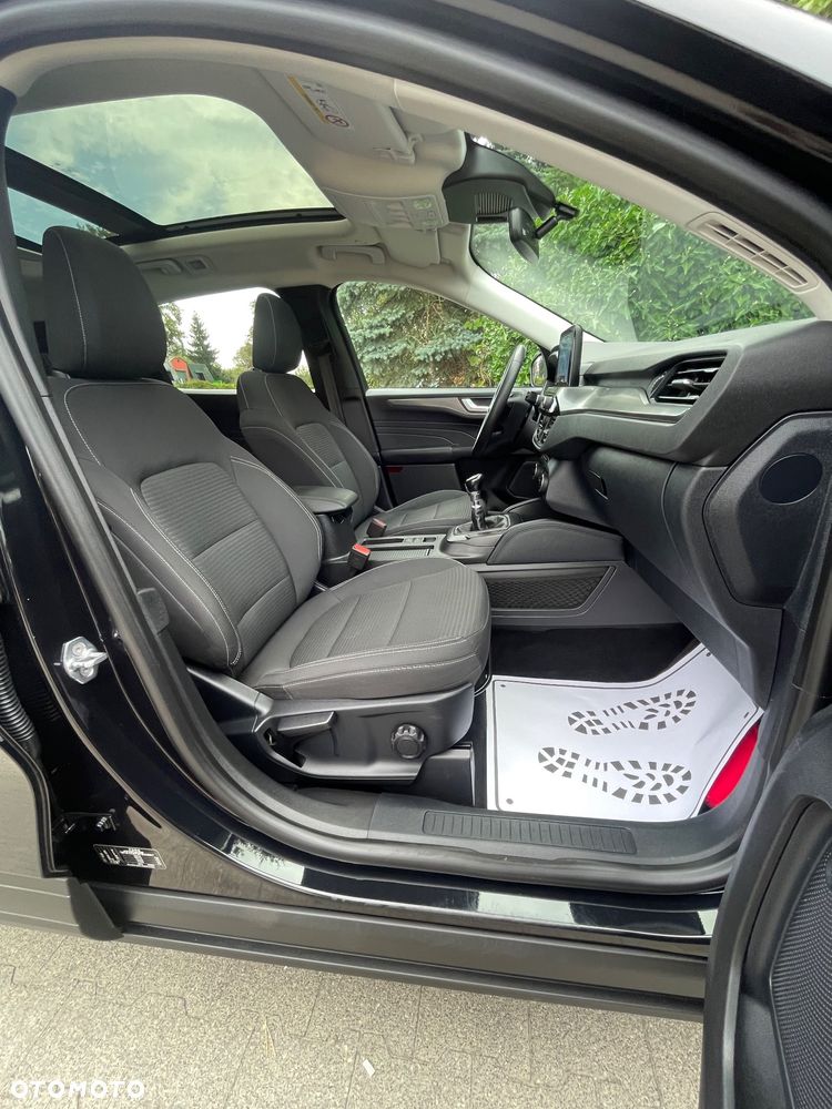 Ford Kuga - 24