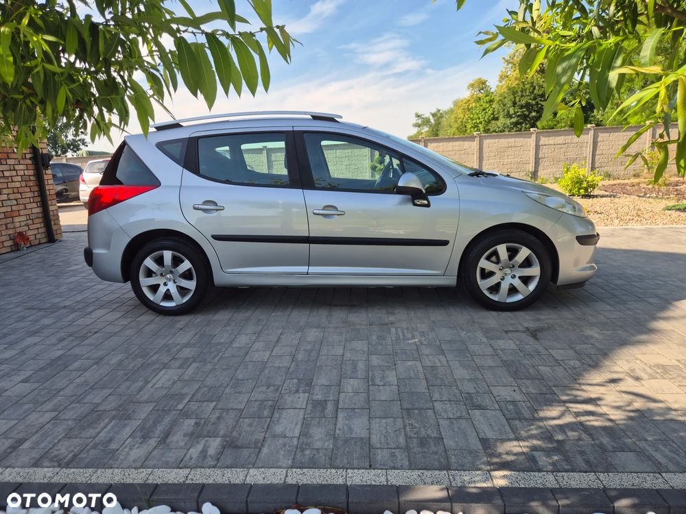 Peugeot 207 - 10
