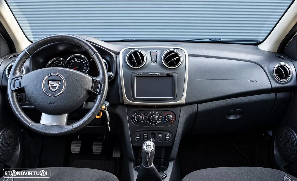 Dacia Sandero 0.9 TCe Stepway - 16