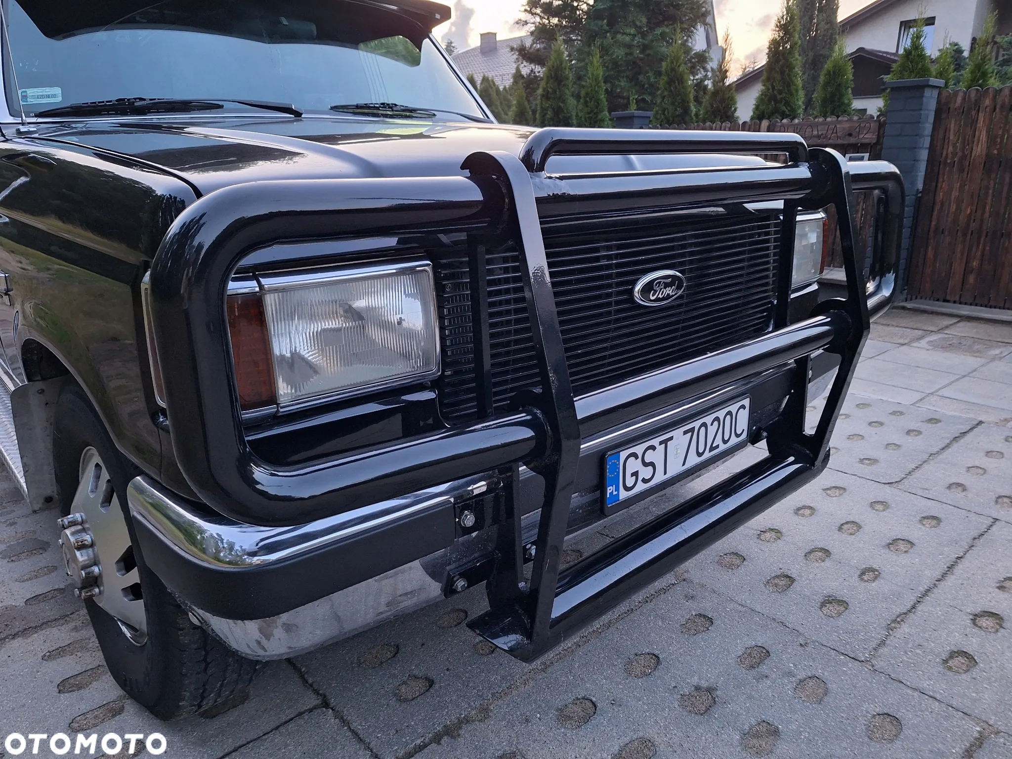 Ford F350 - 35