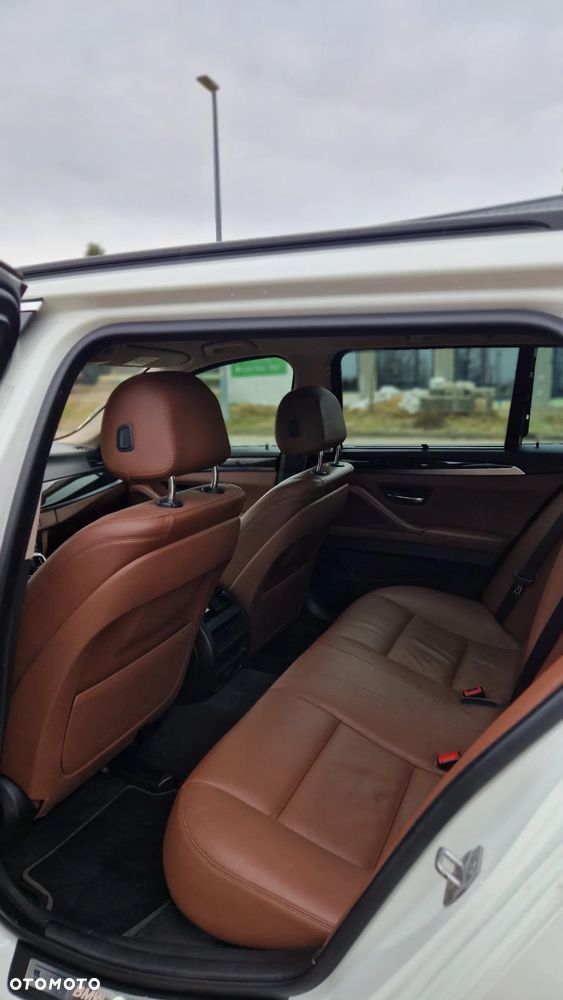 BMW Seria 5 520d xDrive Luxury Line - 22