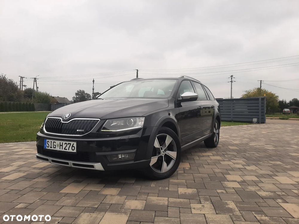 Skoda Octavia Combi 2.0 TDI 4x4 DSG Scout - 1