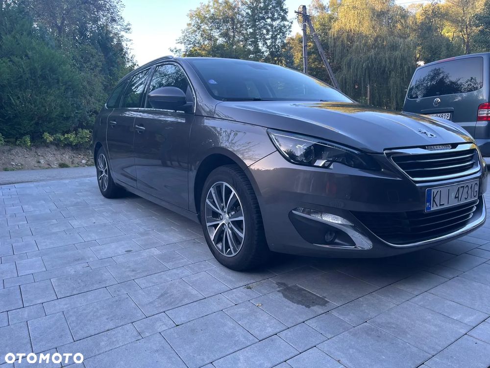 Peugeot 308 SW 1.2 PureTech Allure S&S - 2