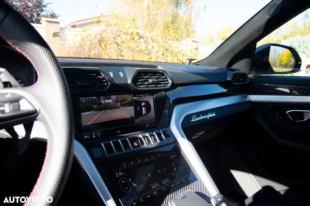 Lamborghini URUS Standard - 28