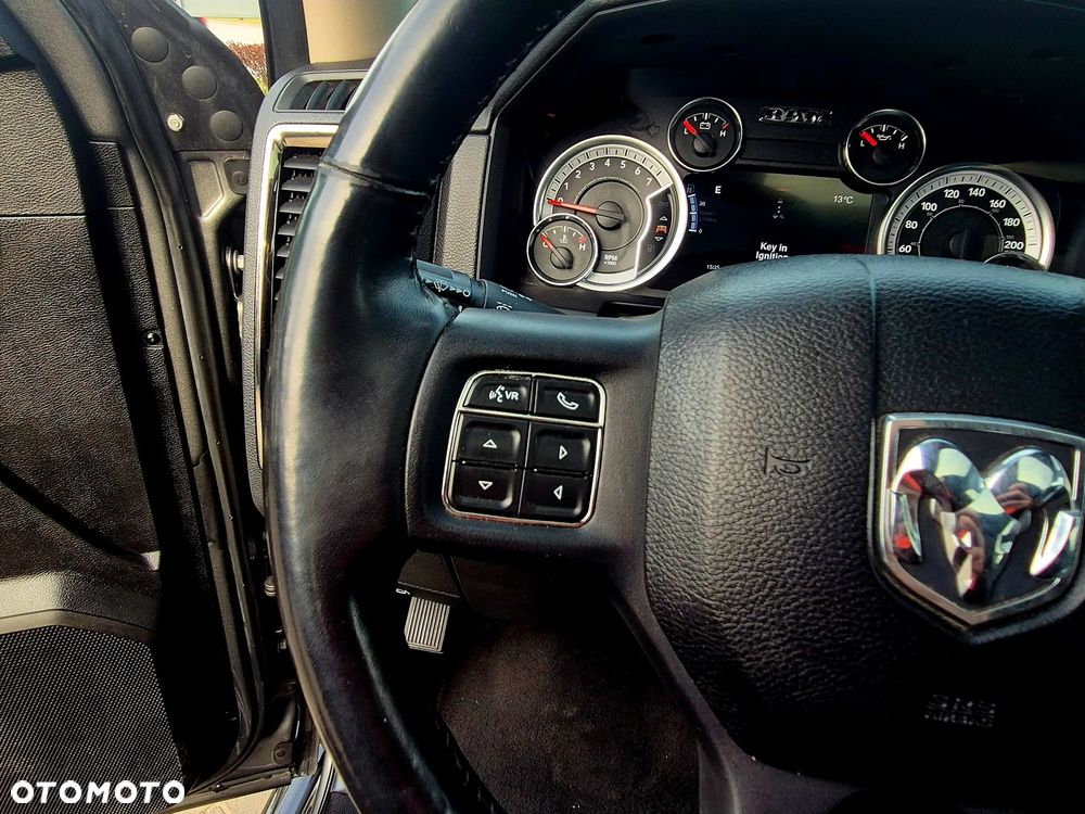 Dodge RAM 5.7 4x4 - 17