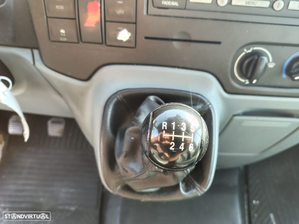 Ford Transit - 12