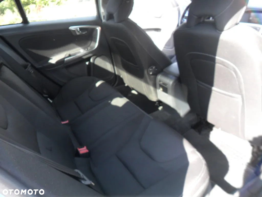 Volvo S60 D3 Kinetic - 19