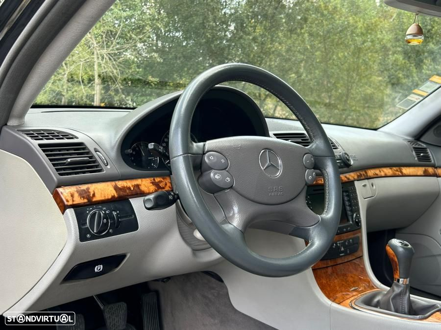 Mercedes-Benz E 220 CDi Elegance - 24
