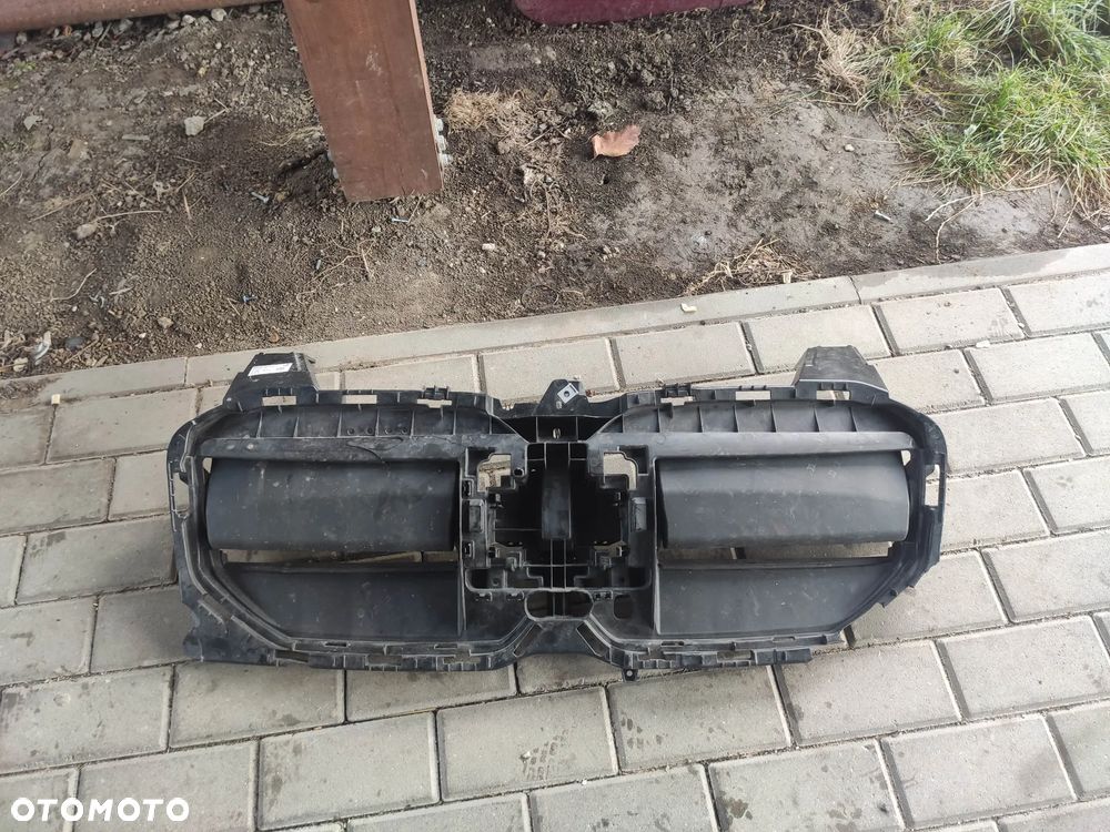 EU Kierownica powietrza żaluzja atrapa BMW 2 II U06 Active Tourer 5A1DA43 - 1