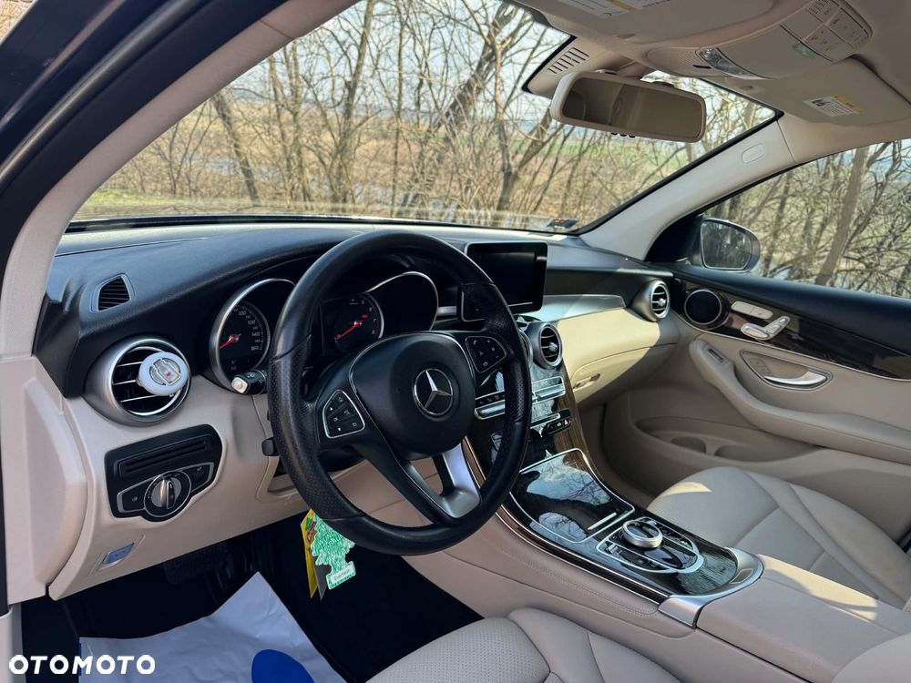 Mercedes-Benz GLC 250 4Matic 9G-TRONIC - 2