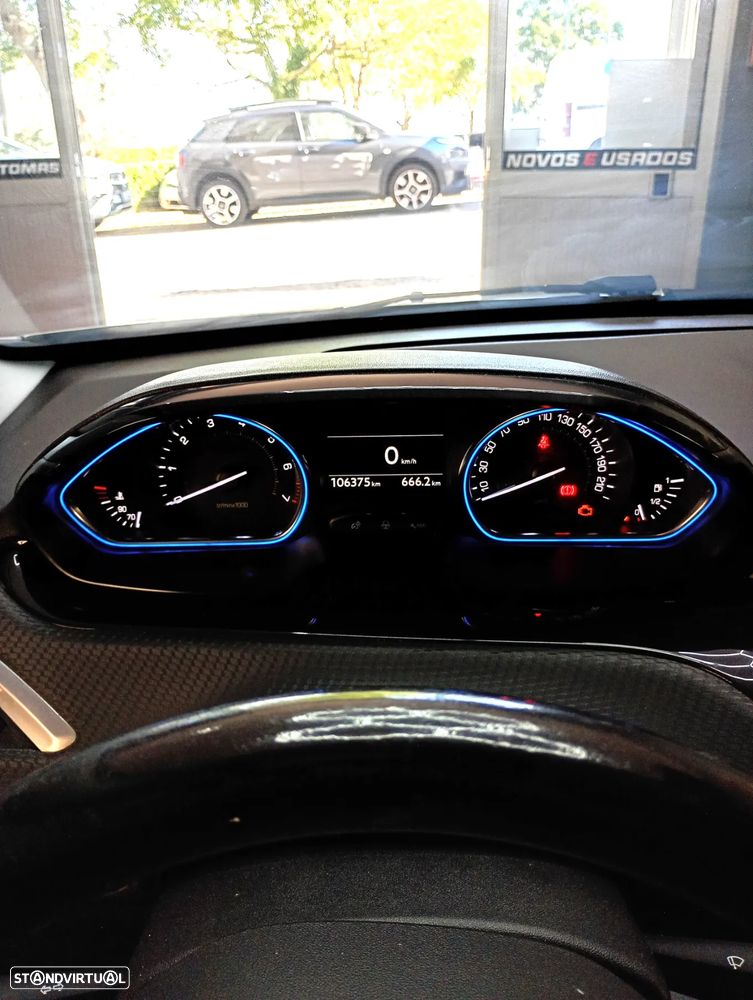 Peugeot 2008 1.2 VTi Allure - 15