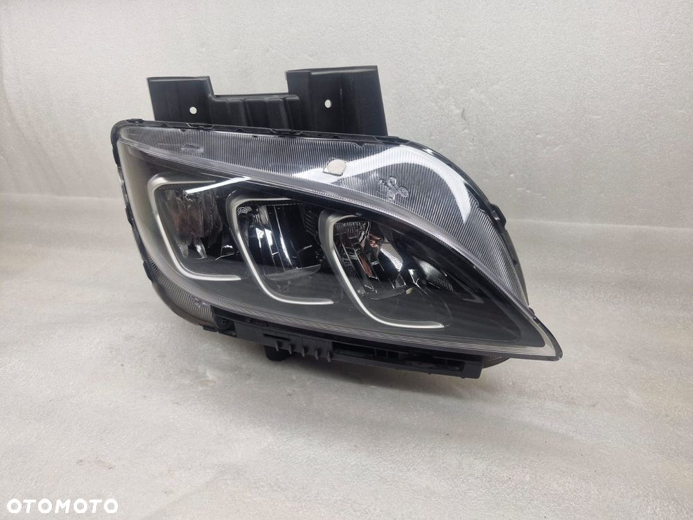 HYUNDAI KONA I LIFT FULL LED LAMPA PRAWA PRZÓD 92102J9600 - 2