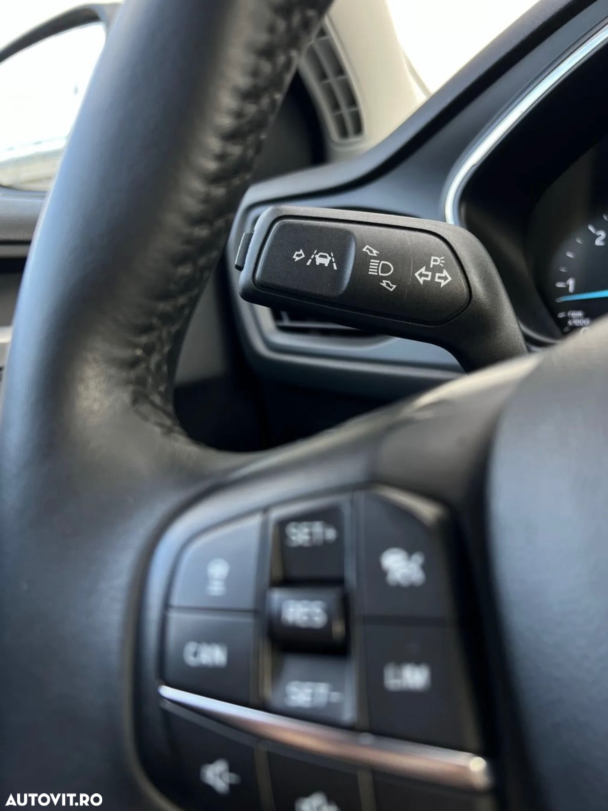 Ford Focus Turnier 1.5 EcoBlue Start-Stopp-System COOL&CONNECT - 18