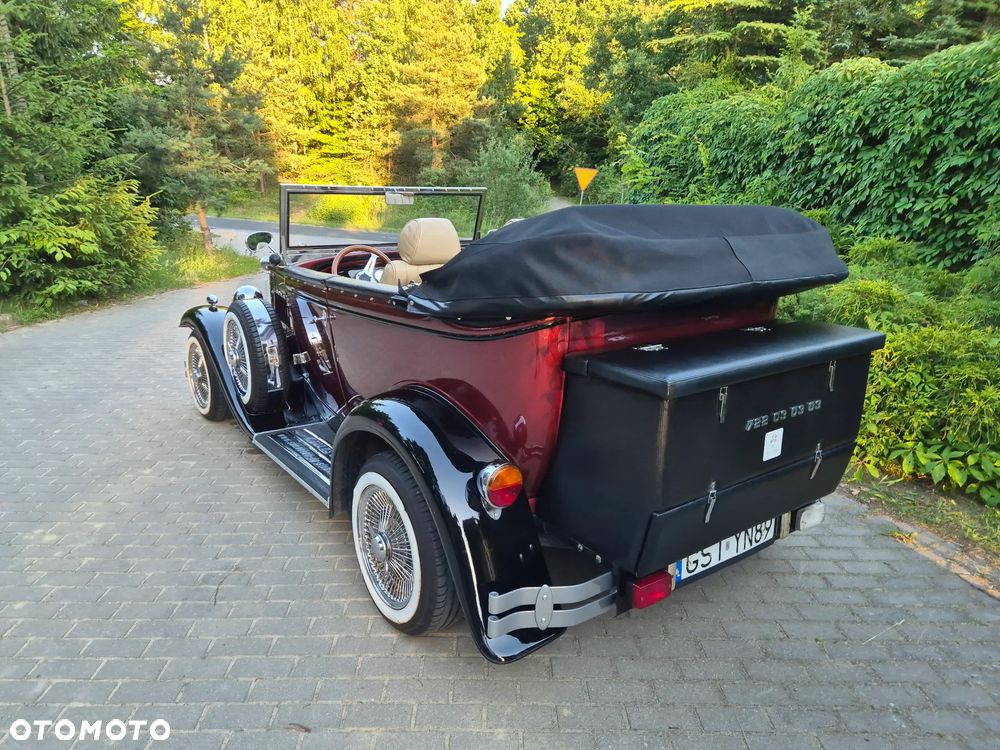 Ford Inny - 24