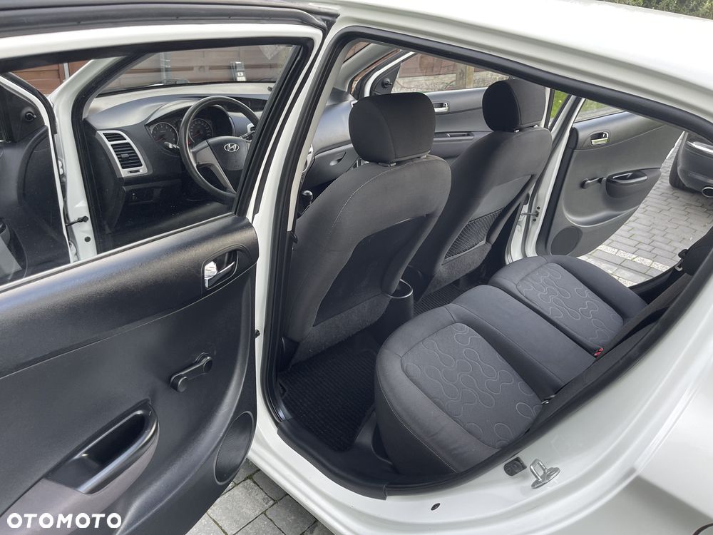 Hyundai i20 - 15