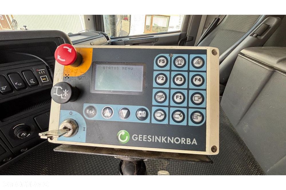 Scania P320 6x2*4 GEESINKNORBA RL300 22H25 - 25