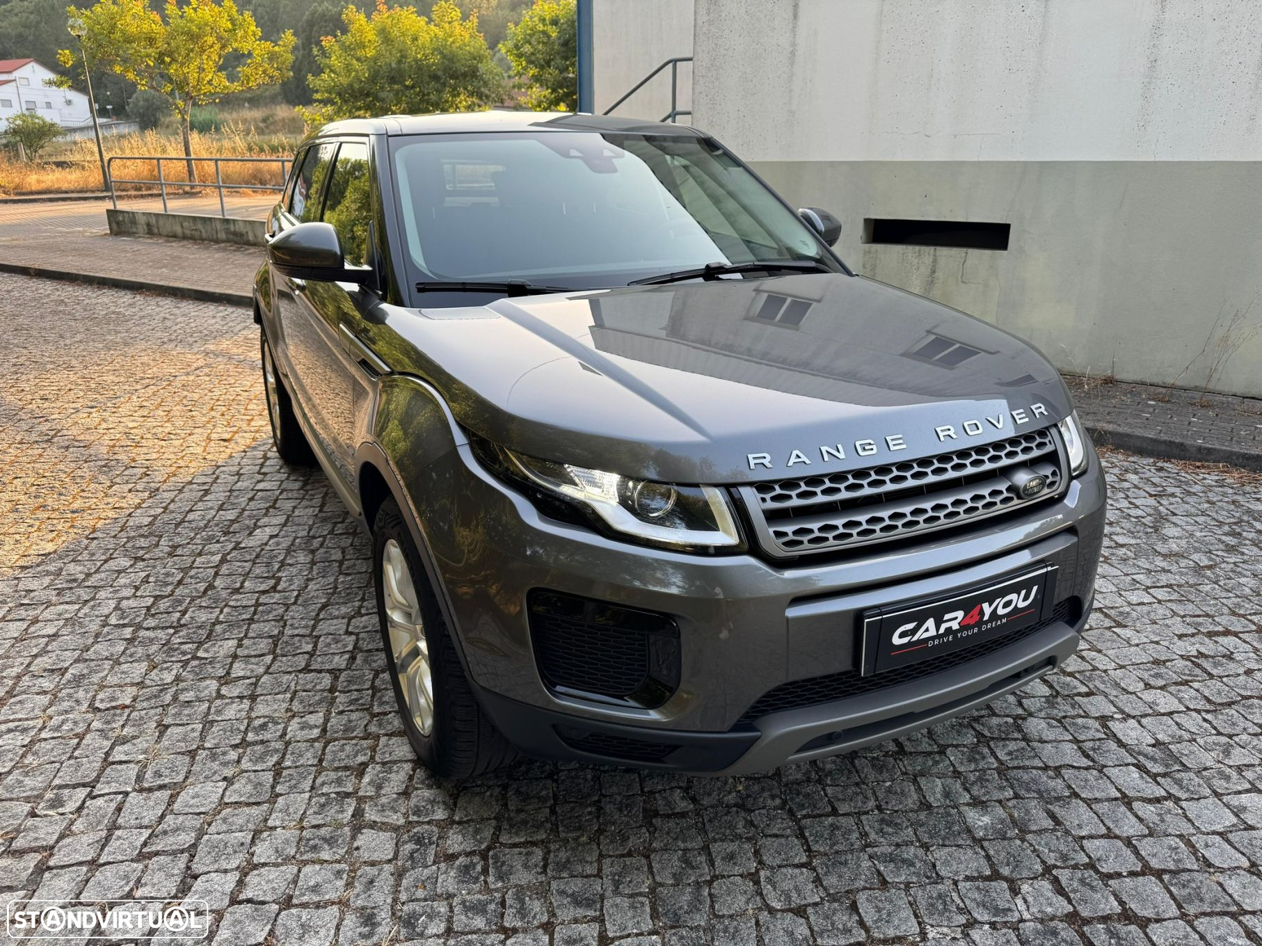 Land Rover Range Rover Evoque 2.0 TD4 Pure - 9