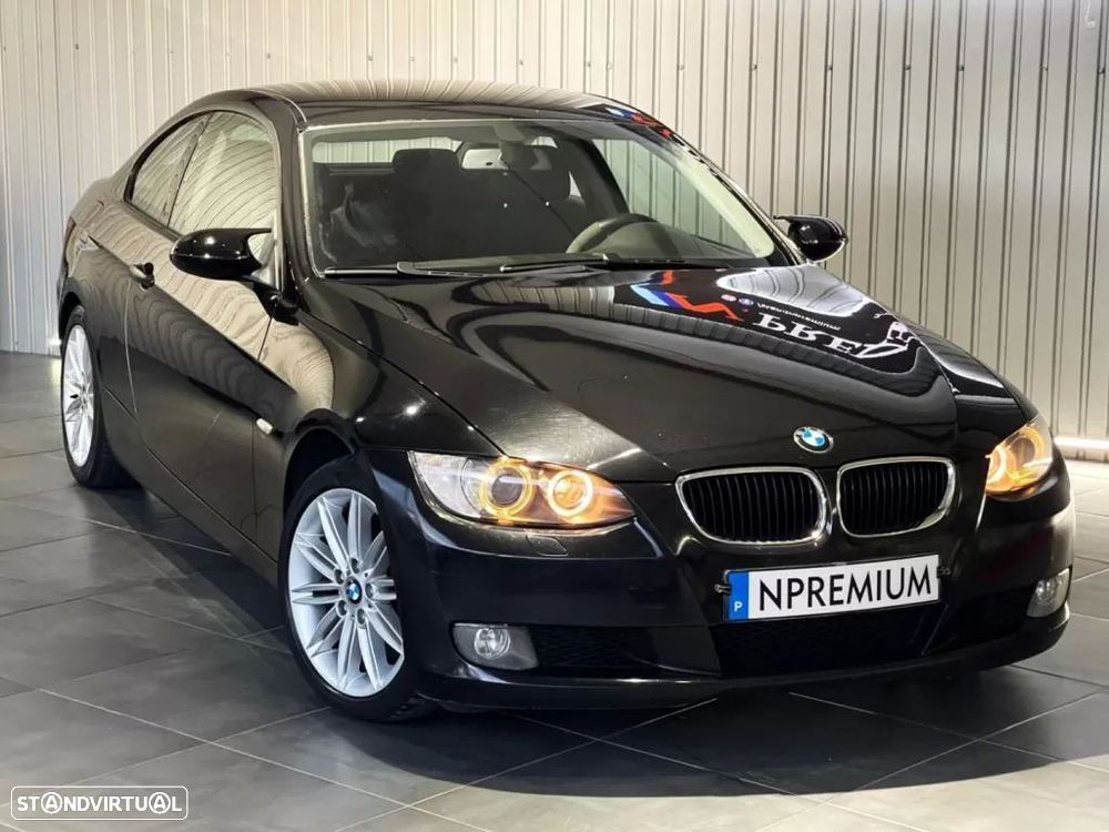 BMW 320 i Coupe - 8