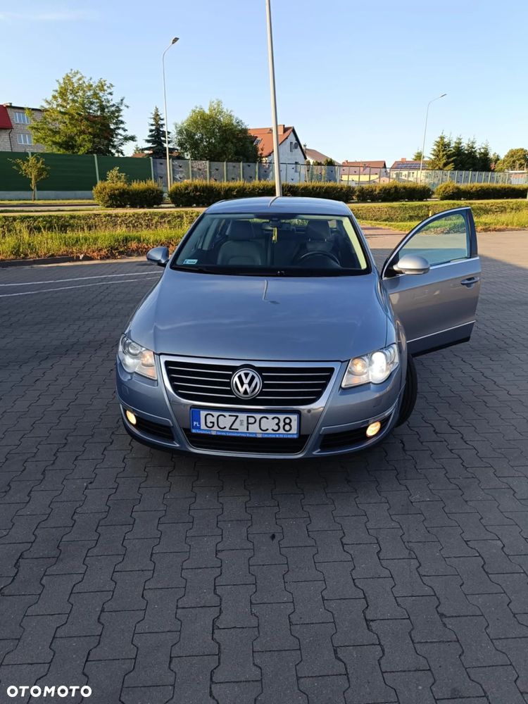 Volkswagen Passat 2.0 TDI DPF Highline DSG - 1