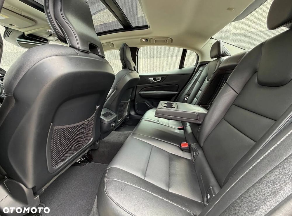 Volvo S60 T6 AWD Momentum Pro - 10