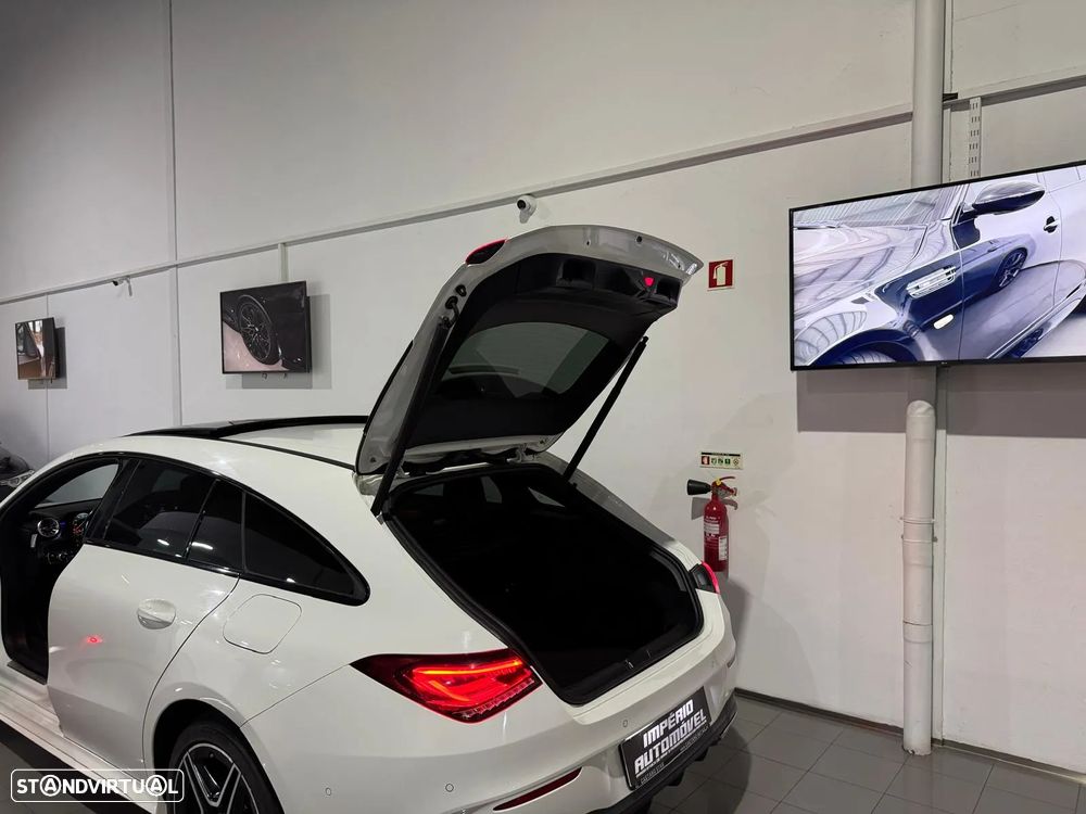 Mercedes-Benz A 250 e AMG Line - 16