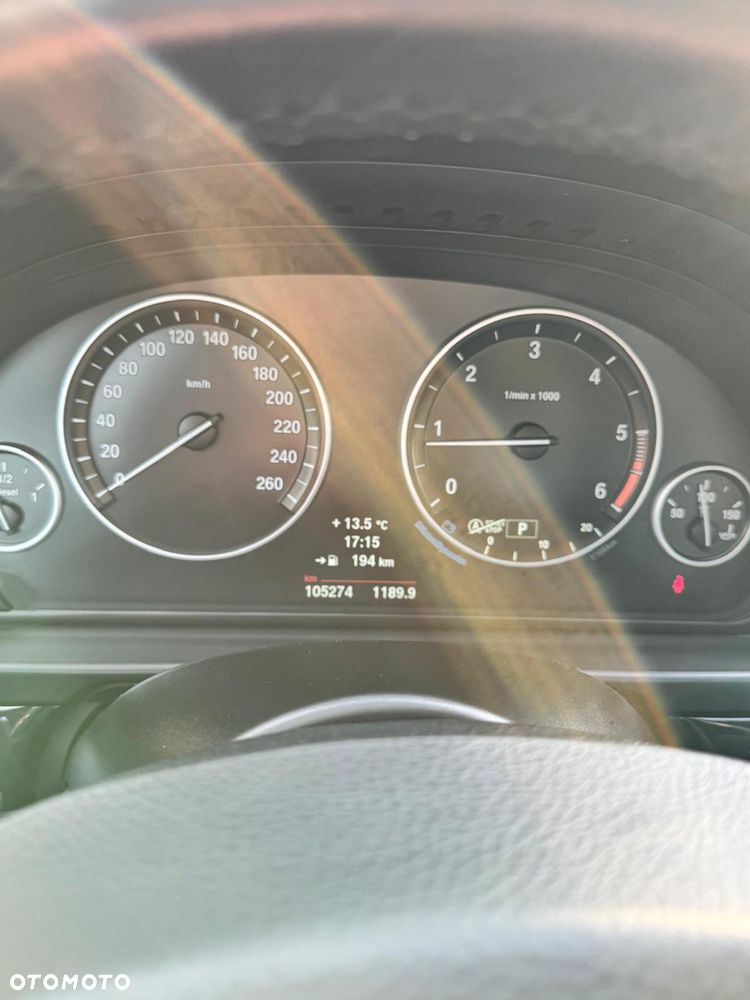 BMW Seria 5 525d xDrive - 5