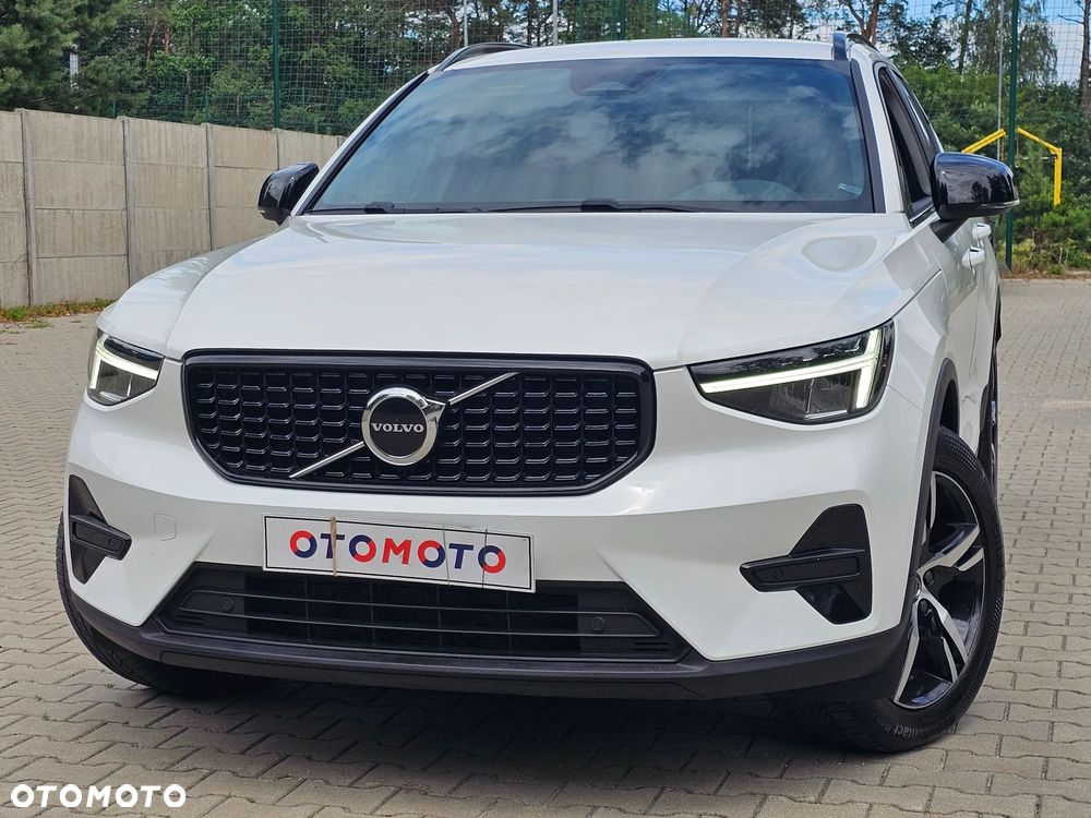 Volvo XC 40 T5 AWD Geartronic Momentum Pro - 4