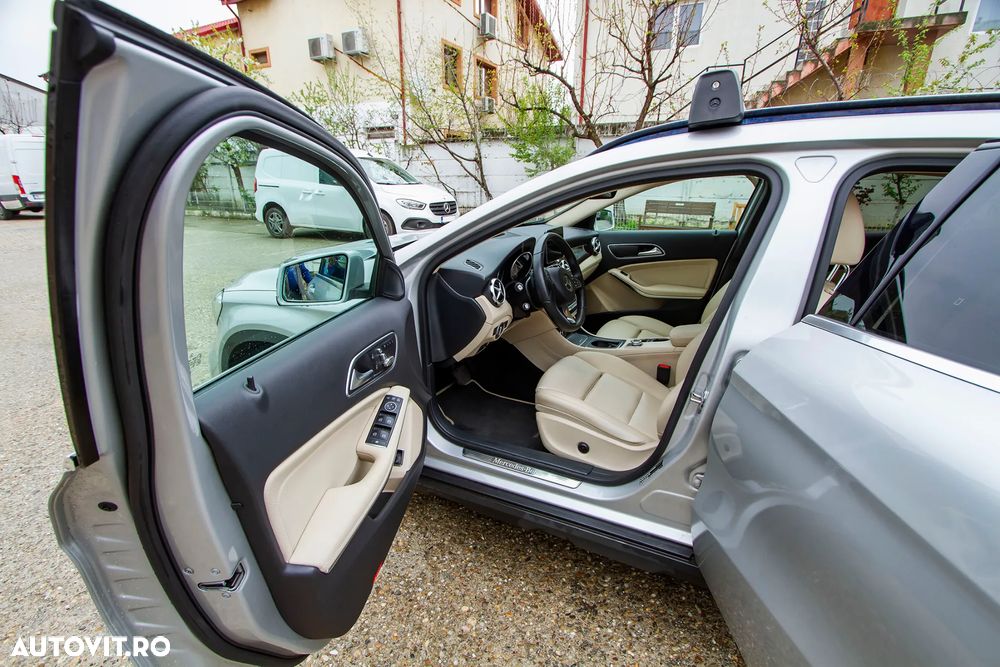 Mercedes-Benz GLA 220 4MATIC - 12
