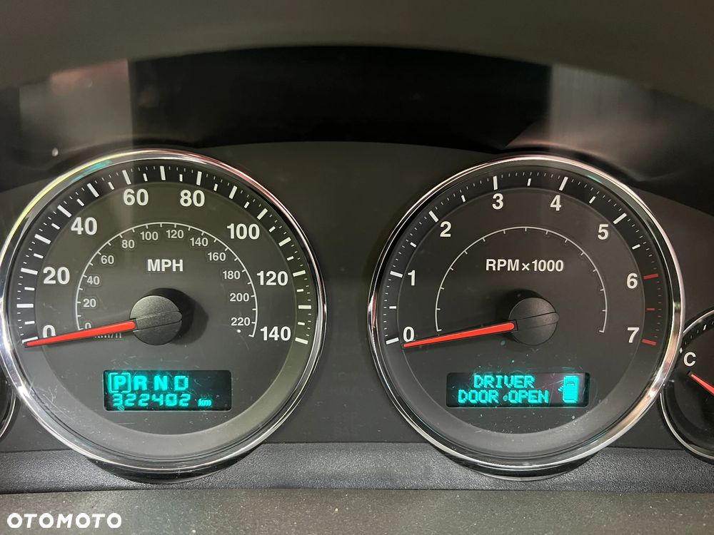 Jeep Commander - 11
